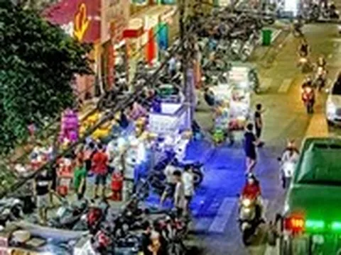 TP.HCM lập đoàn kiểm tra các điểm ‘nóng’ lấn chiếm vỉa hè, nghiên cứu lắp camera phạt nguội