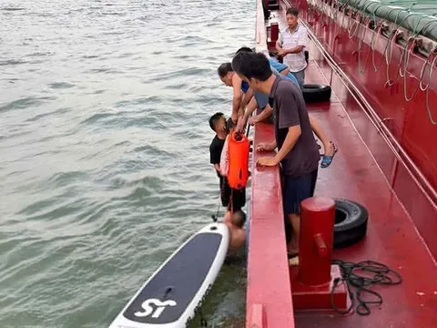 Hành trình 13 giờ “sinh tồn” của bố và con gái 6 tuổi bị sóng đánh trôi ra biển