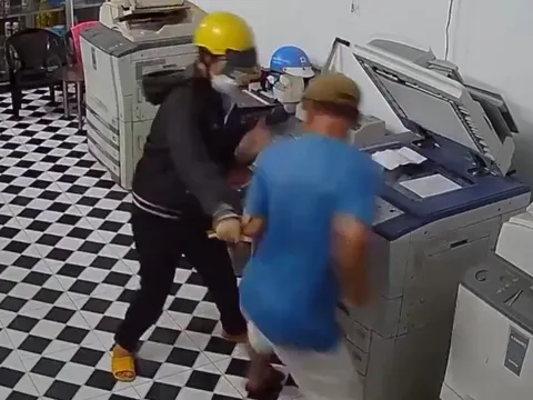 Đã bắt được thanh niên dùng dao đâm chủ tiệm photocopy tại Gia Lai