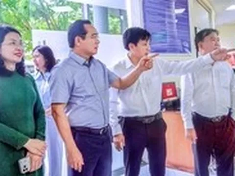 Chủ tịch UBND TP.HCM thị sát Trung tâm hành chính công phường Bà Rịa
