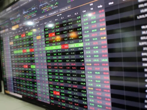 Ba công ty chứng khoán bị xử phạt gần 940 triệu đồng