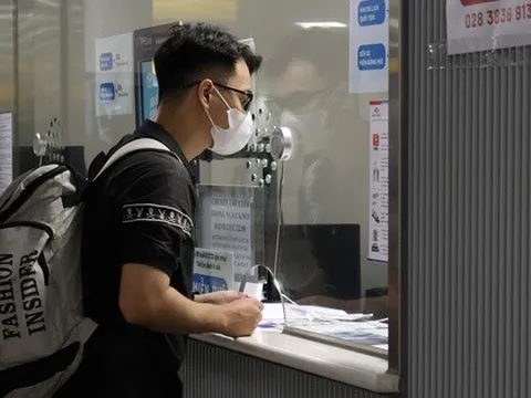 Vì sao 4 ga của metro Bến Thành - Suối Tiên ngừng bán vé giấy từ ngày 15-9?