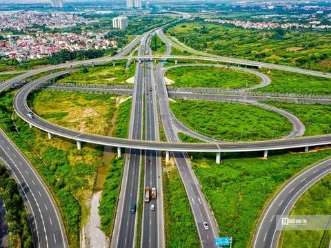 Đầu tư công 2025: Cách các tỉnh dẫn đầu "chạy nước rút" giải ngân