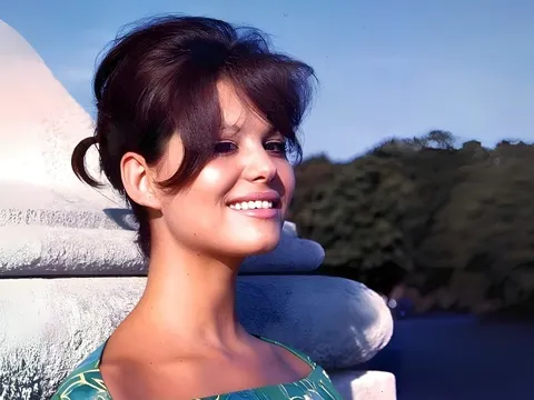 Claudia Cardinale 'nữ phù thủy' của điện ảnh Ý qua đời ở tuổi 87