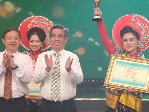 Đặng Thị Thùy Dương, cô gái diễn vai độc mùi, đoạt Chuông vàng vọng cổ 2025