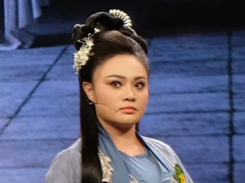 Đặng Thị Thùy Dương lội ngược dòng đoạt Chuông vàng vọng cổ