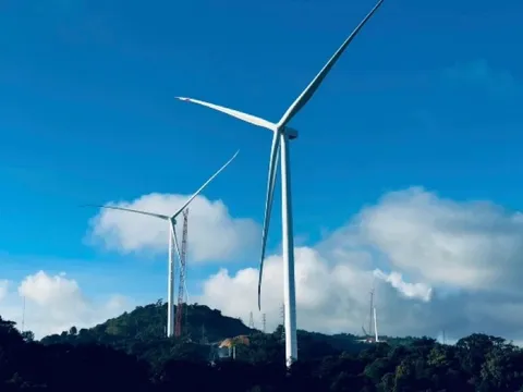 Cụm Nhà máy điện gió Trường Sơn – dự án đầu tư lớn nhất của Việt Nam tại Lào chính thức vận hành thương mại