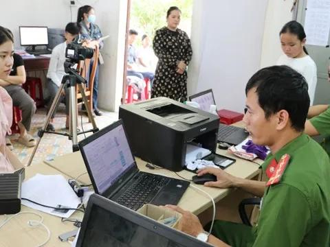 Từ ngày 1/10 chính thức không nhận hồ sơ giấy, 25 dịch vụ công thiết yếu này bắt buộc phải làm trực tuyến