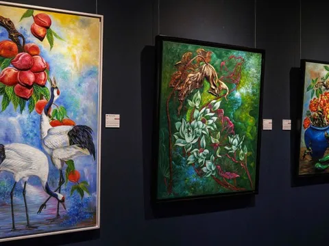 Lần đầu triển lãm tranh sơn dầu đắp nổi 3D của Trương Kim