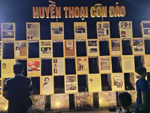 Hội sách Côn Đảo rộn ràng những niềm vui