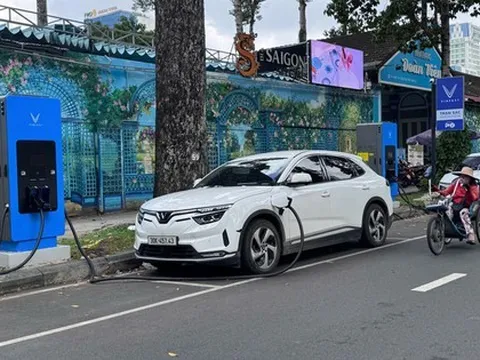 Sớm giới hạn mức tiêu thụ nhiên liệu ô tô