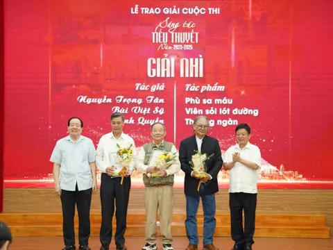 Không có giải nhất, vẫn tin tưởng ‘tương lai tươi tốt của tiểu thuyết Việt Nam’