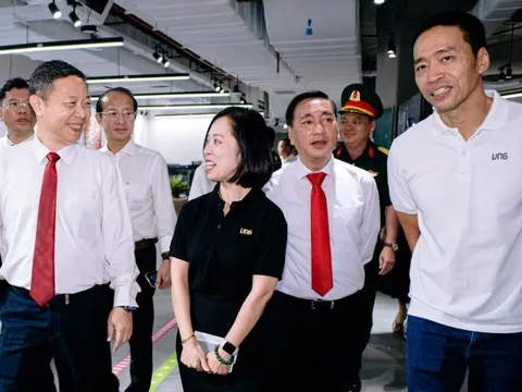 Đại biểu Đại hội Đảng bộ TP.HCM tham quan Bảo tàng Lịch sử, trụ sở Zalo