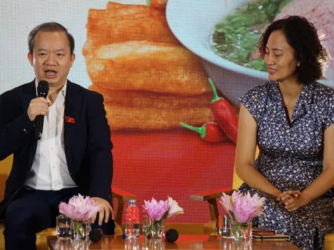 Ăn phở không chỉ là thưởng thức món ăn, mà là tận hưởng một lối sống