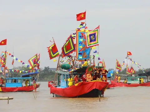 Dừng bắn pháo hoa Lễ hội mùa thu Côn Sơn - Kiếp Bạc dành tiền hỗ trợ đồng bào lũ lụt