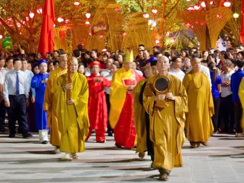 Chủ tịch Quốc hội đánh trống khai hội mùa thu Côn Sơn - Kiếp Bạc năm 2025