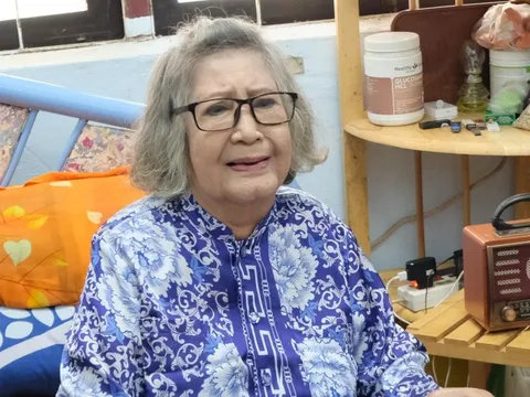 Xúc động nghệ sĩ Diệu Hiền hát Trụ vương thiêu mình ở Nhà dưỡng lão Thị Nghè