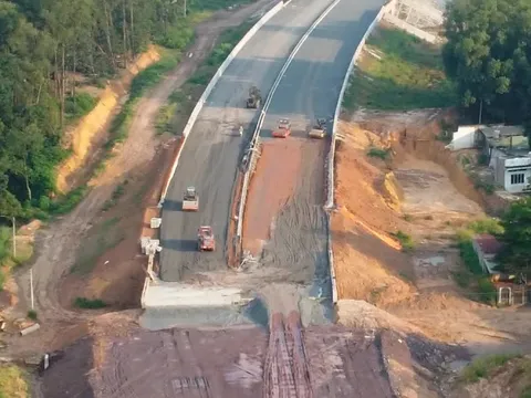 Cao tốc Biên Hòa – Vũng Tàu nguy cơ trễ tiến độ, sản lượng mới đạt 50%