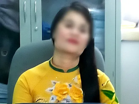 Nữ hiệu phó liên quan vụ 40 học sinh ngộ độc tiếp tục bị đình chỉ