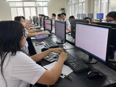 Thi tốt nghiệp THPT trên máy tính: Cần thực hiện từng bước