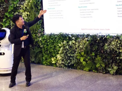 Chuyên gia: 'Chuyển đổi số' chưa qua, 'chuyển đổi AI' đã tới