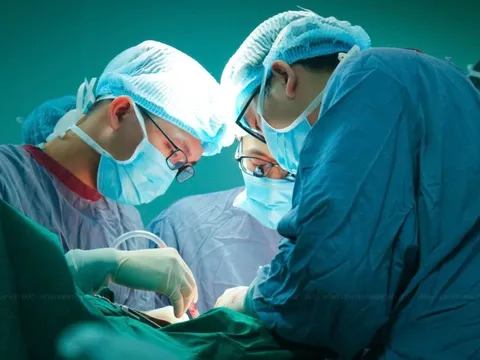 Ghép tạng tại Việt Nam: Từ 'người đi học' đến làm chủ kỹ thuật