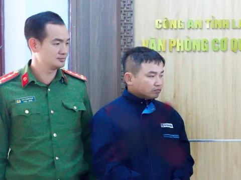 Bắt người đàn ông lừa tiền của nhiều cán bộ công an ở 16 tỉnh thành