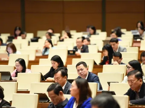 Quốc hội bầu nhân sự cấp cao và chứng kiến Lễ tuyên thệ nhậm chức