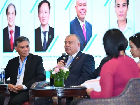 Đại học Y Dược TP.HCM phát triển chương trình đào tạo sau đại học về vắc xin