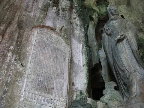 Đà Nẵng đưa di sản tư liệu thế giới 'ma nhai' Ngũ Hành Sơn vào trường học