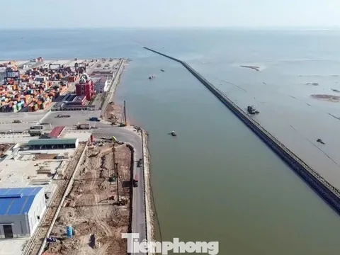 Tăng tốc thi công dự án mở đường kết nối cảng nước sâu Lạch Huyện