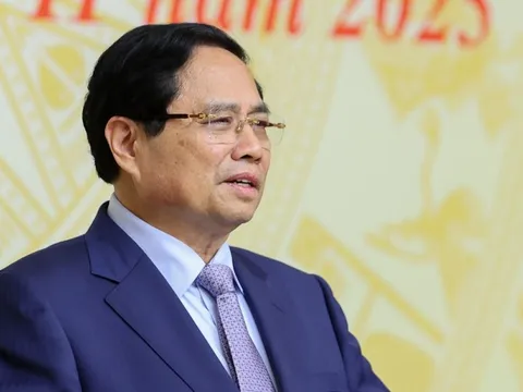 Thủ tướng Phạm Minh Chính: Giáo viên phải được thụ hưởng mức lương xứng đáng