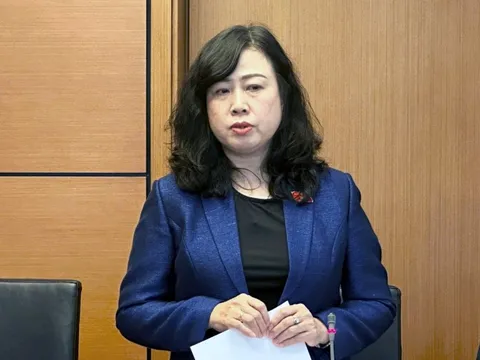 Bộ trưởng Đào Hồng Lan: Sẽ nghiên cứu cho người nghèo bị ung thư được hưởng bảo hiểm 100%