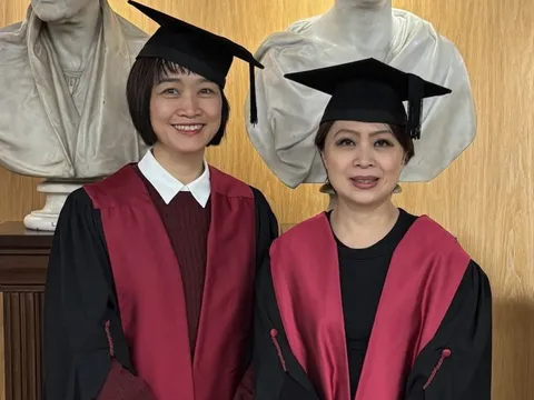 Hai bác sĩ Việt Nam là thành viên danh dự tổ chức ngoại khoa hàng đầu thế giới