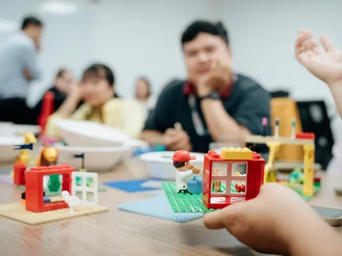 Chơi mà học với LEGO Serious Play