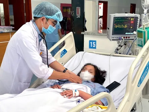 Cứu sống cô gái mắc sốt xuất huyết nguy kịch, tái sốc 3 lần trong chưa đầy 24 tiếng