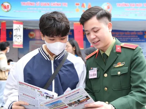 Thêm trường quân đội bỏ xét tổ hợp C00 văn - sử - địa