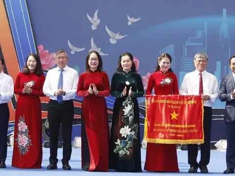 Giáo dục TP.HCM 'đi sau về trước'