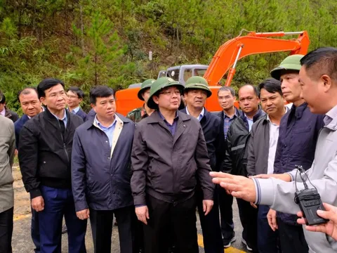 Lâm Đồng khẩn trương khắc phục sạt lở những tuyến đèo huyết mạch