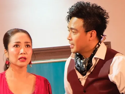 Sân khấu Hồng Vân gởi 90 triệu đồng giúp bà con vùng bão lũ