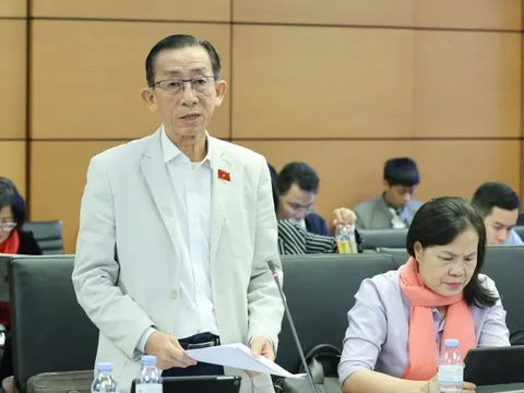 Đại biểu đề xuất dành nguồn lực thỏa đáng phục hồi khẩn cấp các trường học vùng lũ