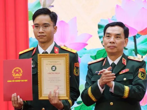 53 học viên Học viện Kỹ thuật quân sự tốt nghiệp loại giỏi