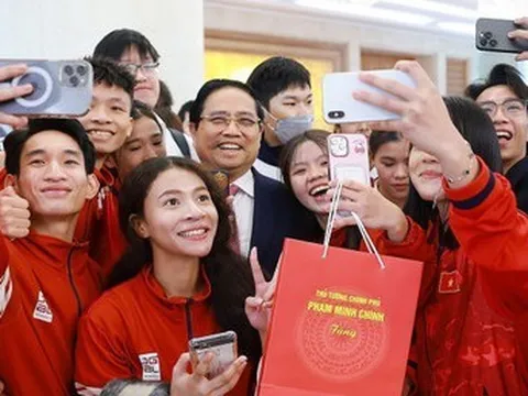 Thủ tướng gặp mặt, biểu dương 91 học sinh Việt Nam giành giải quốc tế