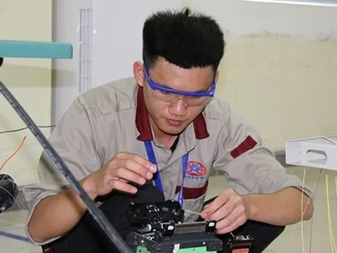 Giáo viên dạy thực hành trường nghề có thể hưởng phụ cấp 40%