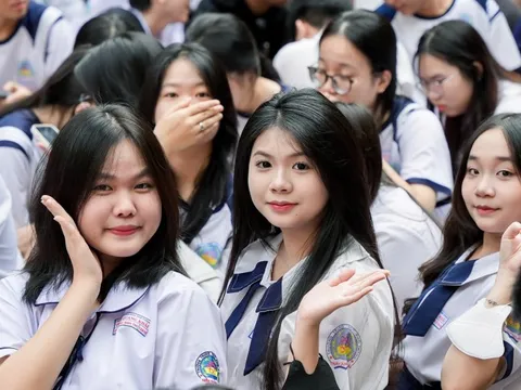 Tuyển sinh 2026: Nhiều trường ngưng tuyển khối A, C