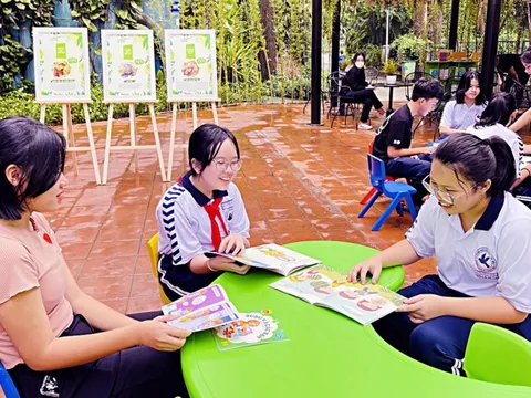 Những lần đọc sách đáng nhớ lại diễn ra ở những nơi hoàn toàn không lý tưởng