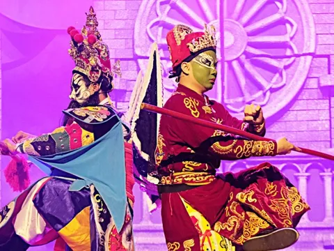 Hát bội 'cháy vé', tăng suất diễn Tết tây