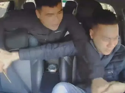 Xác minh clip hành khách tấn công tài xế khi xe đang chạy