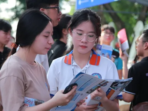 Thêm trường đại học mở ngành khoa học máy tính