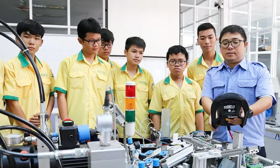 TP.HCM dự kiến còn 19 trường cao đẳng công lập và có 37 trường trung học nghề